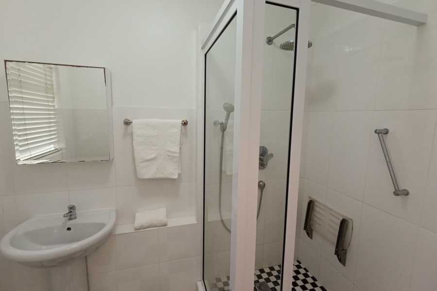 To Let 0 Bedroom Property for Rent in Mouille Point Western Cape